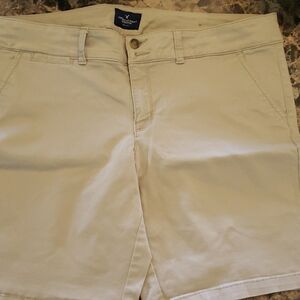 American Eagle Outfitters Women's Cream Shorts